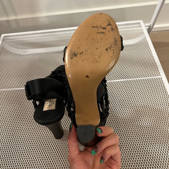 Valentino Flower Leather Slingback Sandals - Picture 5 of 8